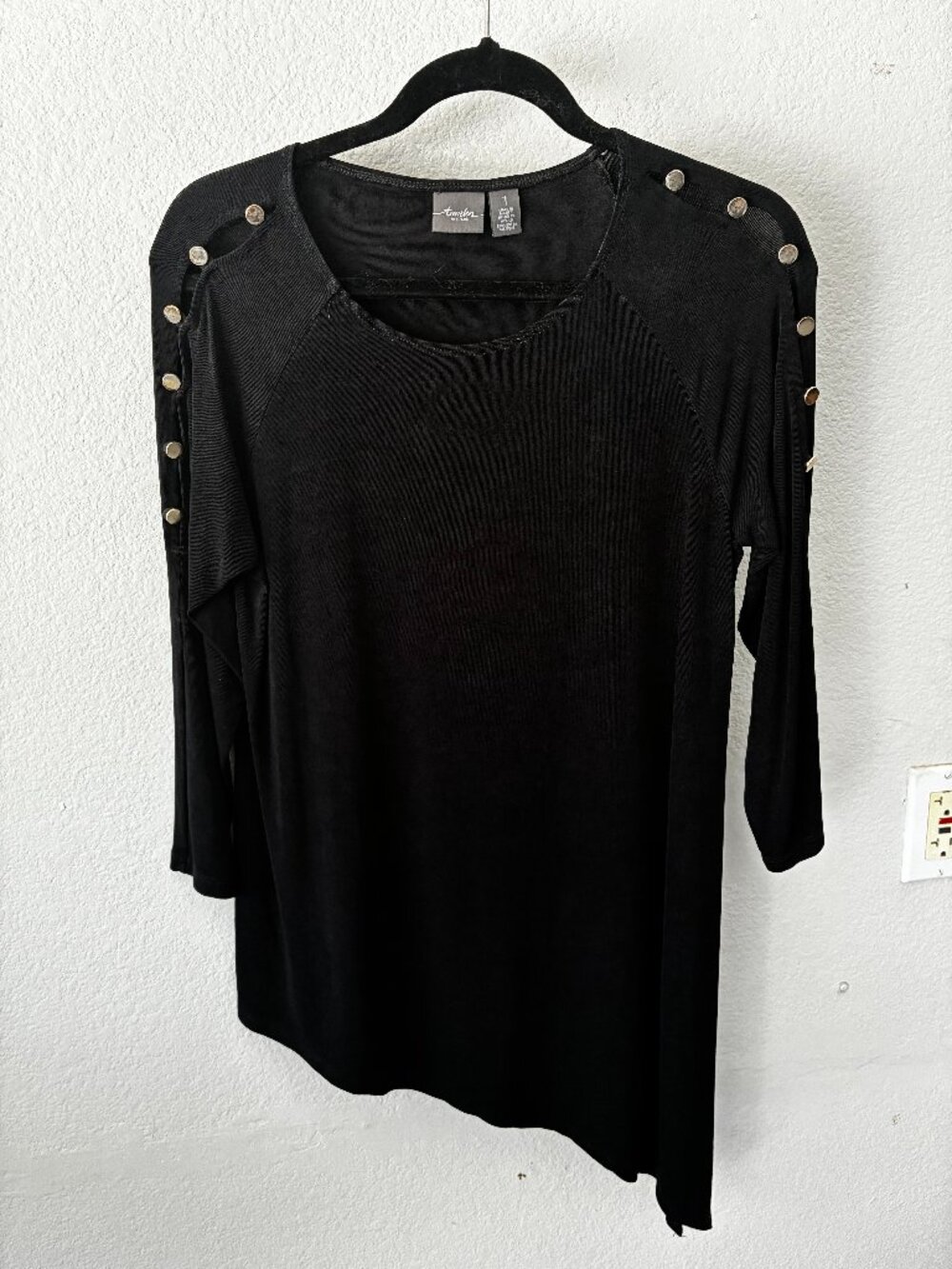 Travelers by Chico black top